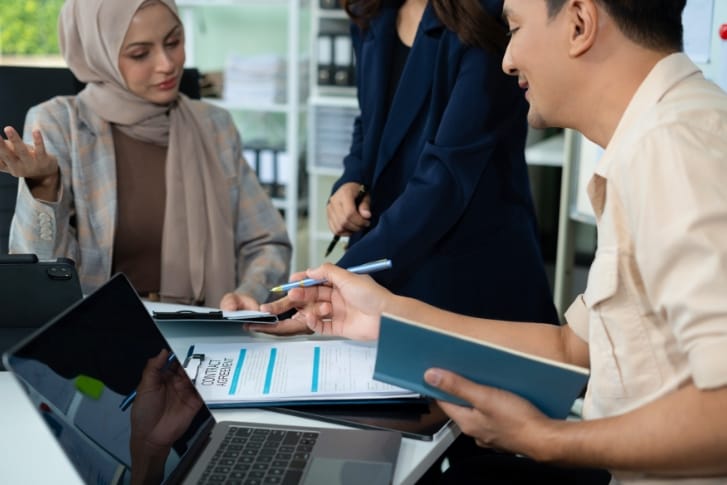 team business people discussing a project in a meeting